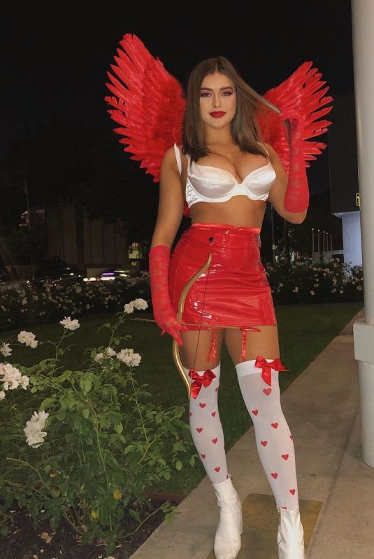 KALANI HILLIKER - Instagram Photo 10/31/2019