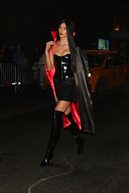 KARLIE KLOSS Arrives at Heidi Klum’s 20th Annual Halloween Party in New York 10/31/2019