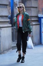 KARLIE KLOSS at Dig Inn Restaurant in New York 11/15/2019