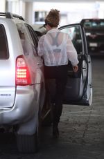 KATE BECKINSALE Leaves Doctor