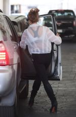 KATE BECKINSALE Leaves Doctor