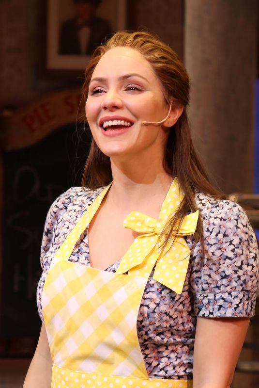 KATHARINE MCPHEE Rejoins the Cast of Waitress at Brooks Atkinson Theatre in New York 11/25/2019