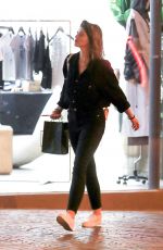 KATHERINE SCHWARZENEGGER Leaves 454 North Salon in West Hollywood 11/23/2019