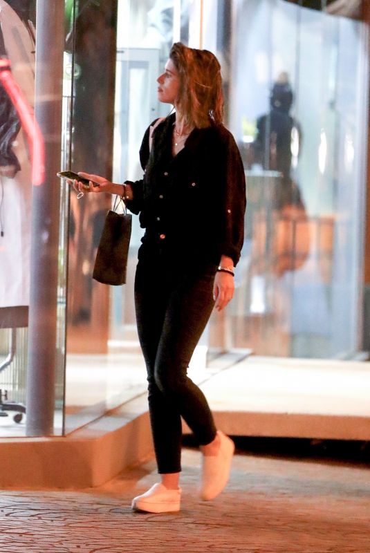 KATHERINE SCHWARZENEGGER Leaves 454 North Salon in West Hollywood 11/23/2019
