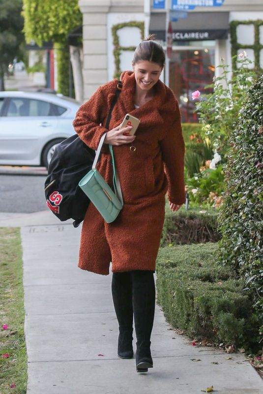 KATHERINE SCHWARZENEGGER Out and About in Los Angeles 11/05/2019