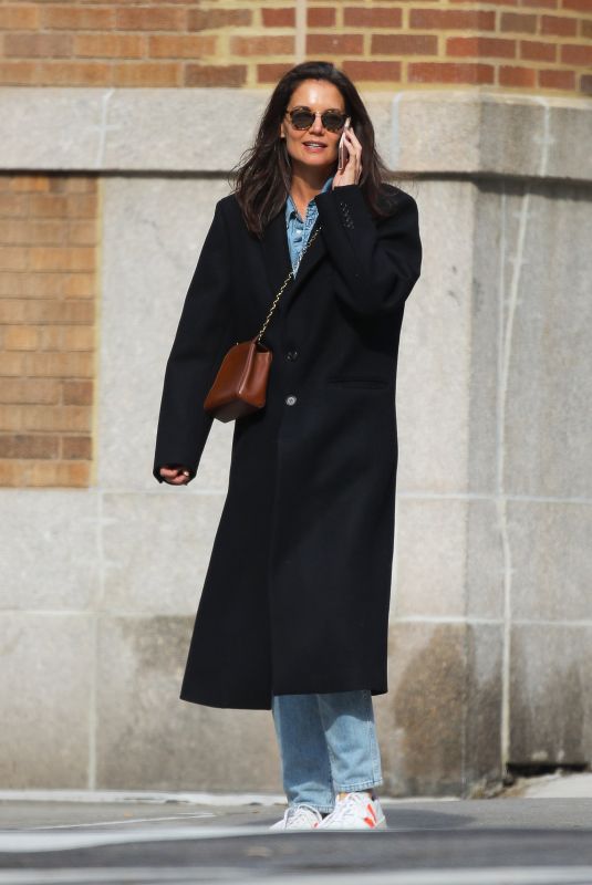 KATIE HOLMES Out and About in New York 11/11/2019