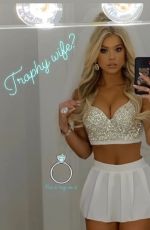KAYLYN SLEVIN Getting Ready for Halloween - Instagram Photos and Video 10/31/2019