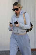 KHLOE KARDASHIAN Out and About in Calabasas 11/12/2019