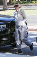 KHLOE KARDASHIAN Out and About in Calabasas 11/12/2019
