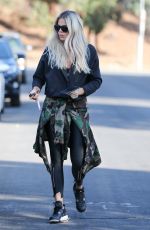 KHLOE KARDASHIAN Out and About in Van Nuys 11/26/2019