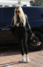KHLOE KARDASHIAN Shopping at Toy Crazy at Malibu Country Mart 11/07/2019