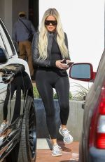 KHLOE KARDASHIAN Shopping at Toy Crazy at Malibu Country Mart 11/07/2019