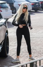 KHLOE KARDASHIAN Shopping at Toy Crazy at Malibu Country Mart 11/07/2019
