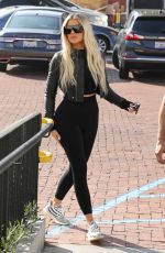 KHLOE KARDASHIAN Shopping at Toy Crazy at Malibu Country Mart 11/07/2019