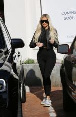 KHLOE KARDASHIAN Shopping at Toy Crazy at Malibu Country Mart 11/07/2019