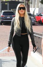 KHLOE KARDASHIAN Shopping at Toy Crazy at Malibu Country Mart 11/07/2019