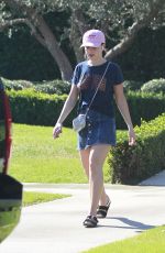 KIERNAN SHIPKA Shopping at Erewhon Market in West Hollywood 11/07/2019
