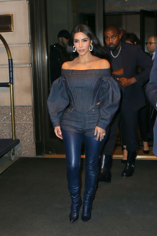 KIM KARDASHIAN Arrives at WSJ Magazine 2019 Innovator Awards in New York 11/06/2019