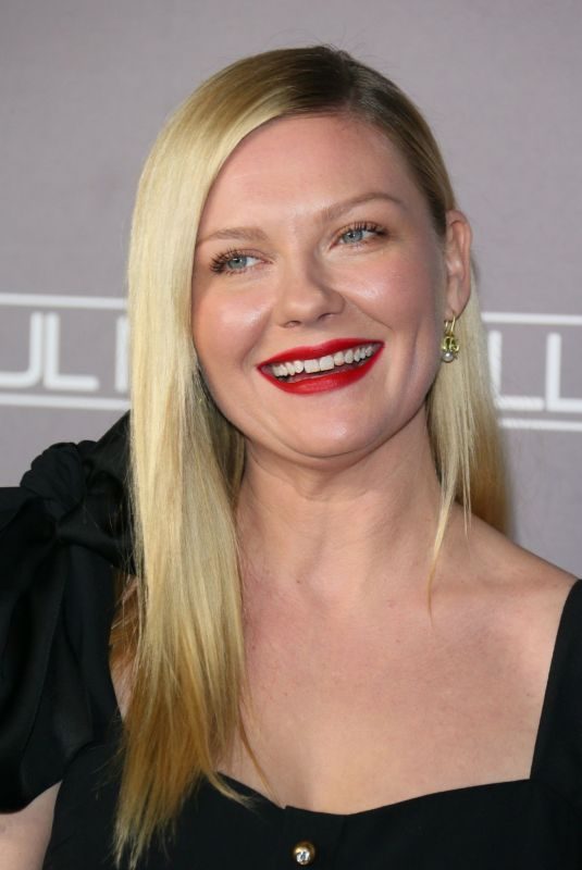 KIRSTEN DUNST at baby2baby gala 2019 in Culver City 11/09/2019