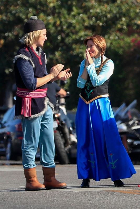 KRISTEN BELL and James Corden Performs a Frozen Skit Outside CBS Studios 11/06/2019
