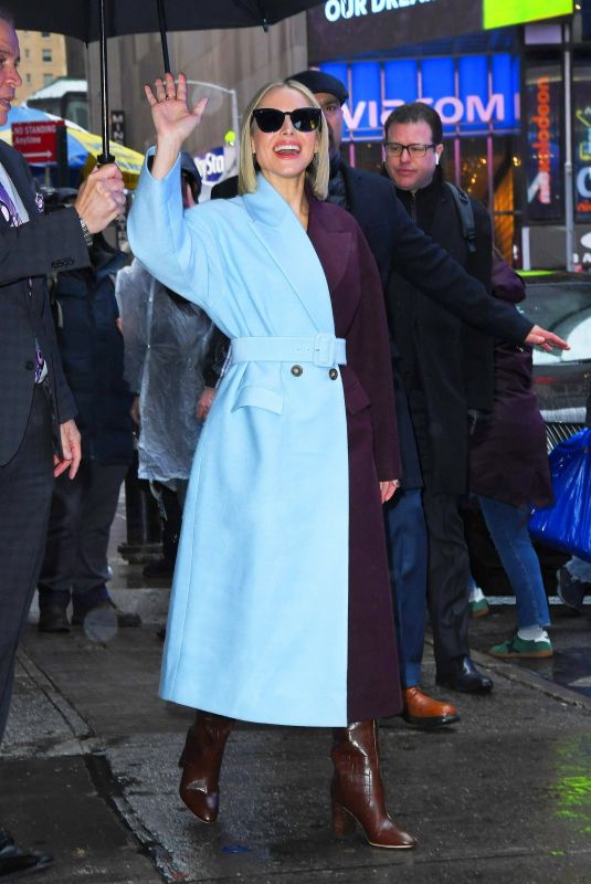 KRISTEN BELL Arrives at Good Morning America in New York 11/12/2019