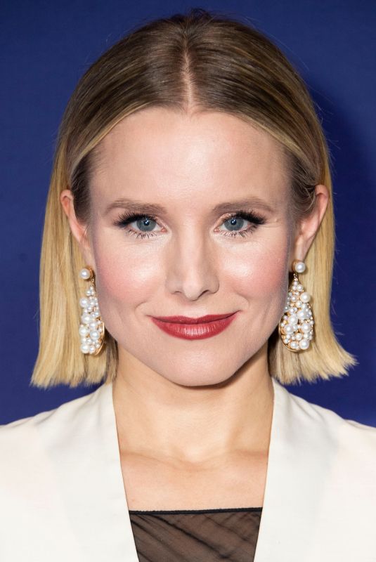 KRISTEN BELL at Frozen 2 Photocall in Toronto 11/04/2019