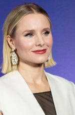 KRISTEN BELL at Frozen 2 Photocall in Toronto 11/04/2019