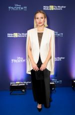KRISTEN BELL at Frozen 2 Photocall in Toronto 11/04/2019