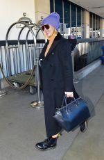 KRISTEN BELL at Los Angeles International Airport 11/11/2019