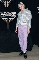 KRISTEN STEWART, NAOMI SCOTT, ELIZABETH BANKS and ELLA BALINSKA at Charlie