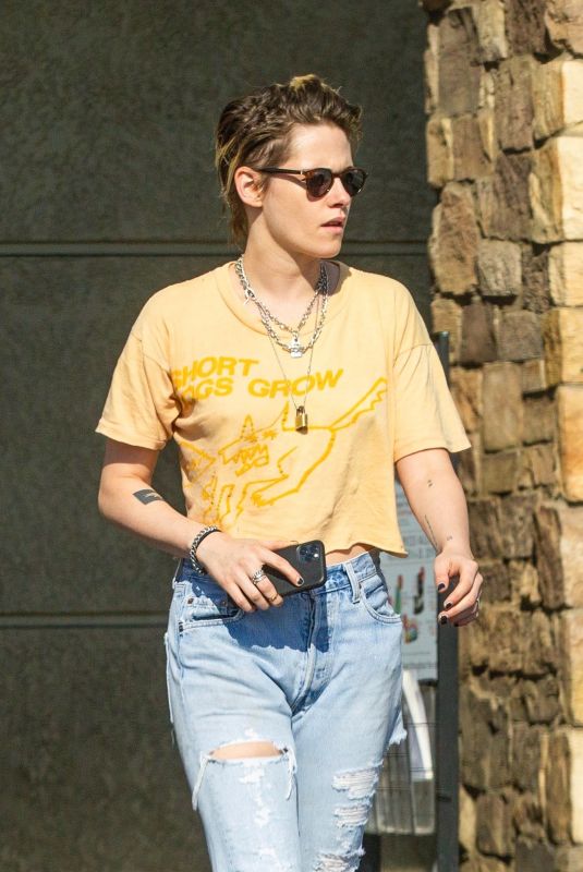 KRISTEN STEWART Out and About in Los Feliz 11/25/2019