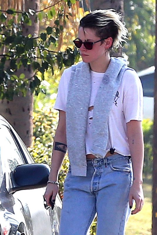 KRISTEN STEWART Takes Out Trash in Los Angeles 11/13/2019