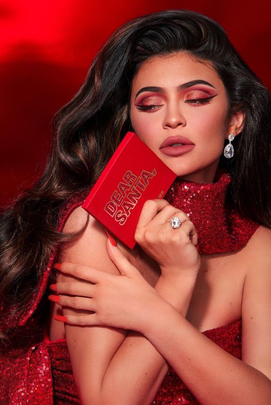 KYLIE JENNER for Kylie Cosmetics Holiday 2019 Collection