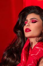 KYLIE JENNER for Kylie Cosmetics Holiday 2019 Collection