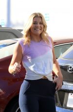 LAUREN ALAINA Arrives at DWTS Rehearsal Studio 11/09/2019