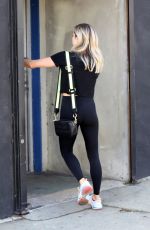 LINDSAY ARNOLD Arrives at a Dance Studio 11/21/2019