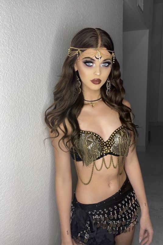 LOREN GRAY Getting Ready for Halloween - Instagram Photos and Video 10/31/2019