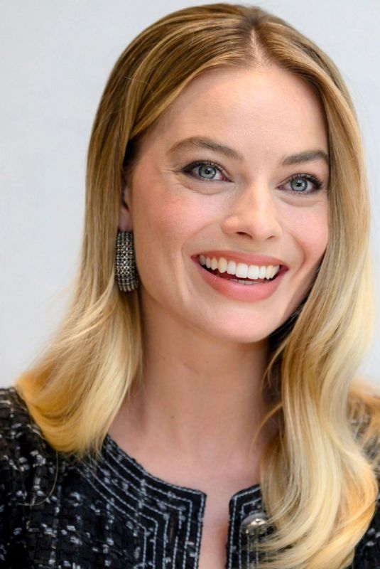 MARGOT ROBBIE at Bombshell Press Conference, 2019