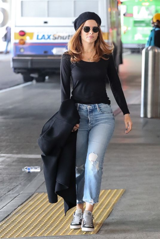 MARIA MENOUNOS at Los Angeles International Airport 11/12/2019