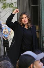 MARISKA HARGITAY on the Set of Law and Erder: SVU in New York 11/07/2019