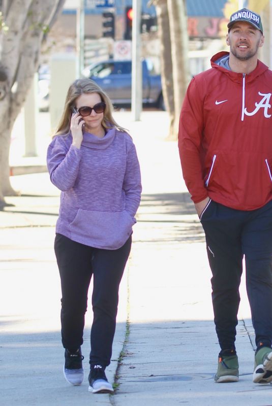 MELISSA JOAN HART Arrives at a Gym in Los Feliz 11/04/2019