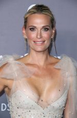MOLLY SIMS at baby2baby gala 2019 in Culver City 11/09/2019