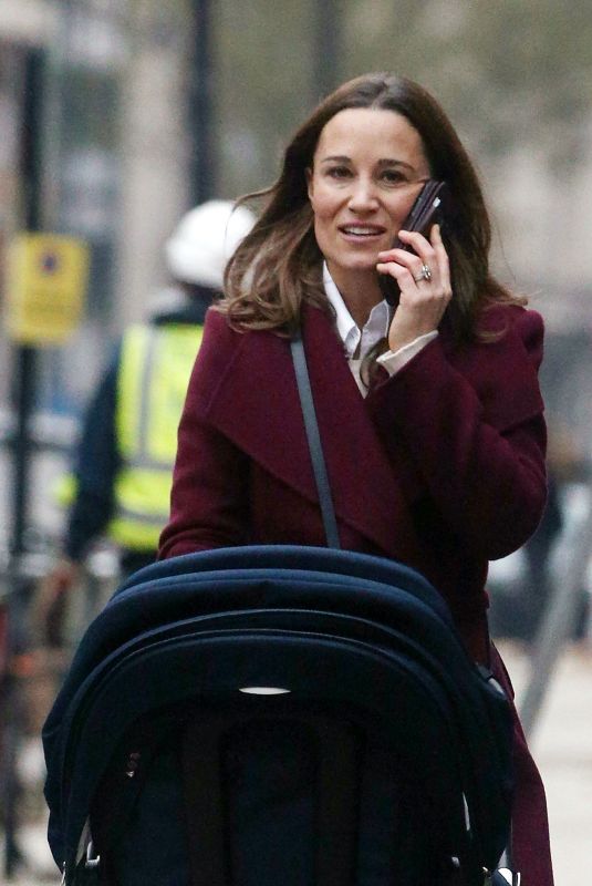 PIPPA MIDDLETON Out and About in London 11/21/2019