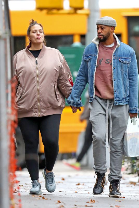 Pregnant ASHLEY GRAHAM and Justin Ervin Out in New York 11/23/2019