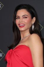 Pregnant JENNA DEWAN at People