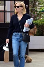 REESE WITHERSPOON Leaves Country Mart in Brentwood 11/06/2019
