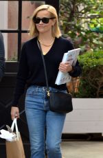 REESE WITHERSPOON Leaves Country Mart in Brentwood 11/06/2019