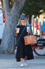 SARAH MICHELLE GELLAR at Blue Bottle Coffee in Santa Monica 11/07/2019