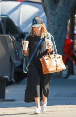 SARAH MICHELLE GELLAR at Blue Bottle Coffee in Santa Monica 11/07/2019