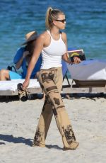 SOFIA RICHIE ata  Beach in Miami 11/28/2019